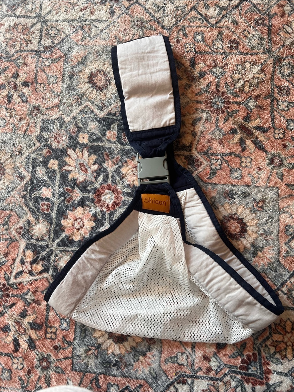Baby carrying sling